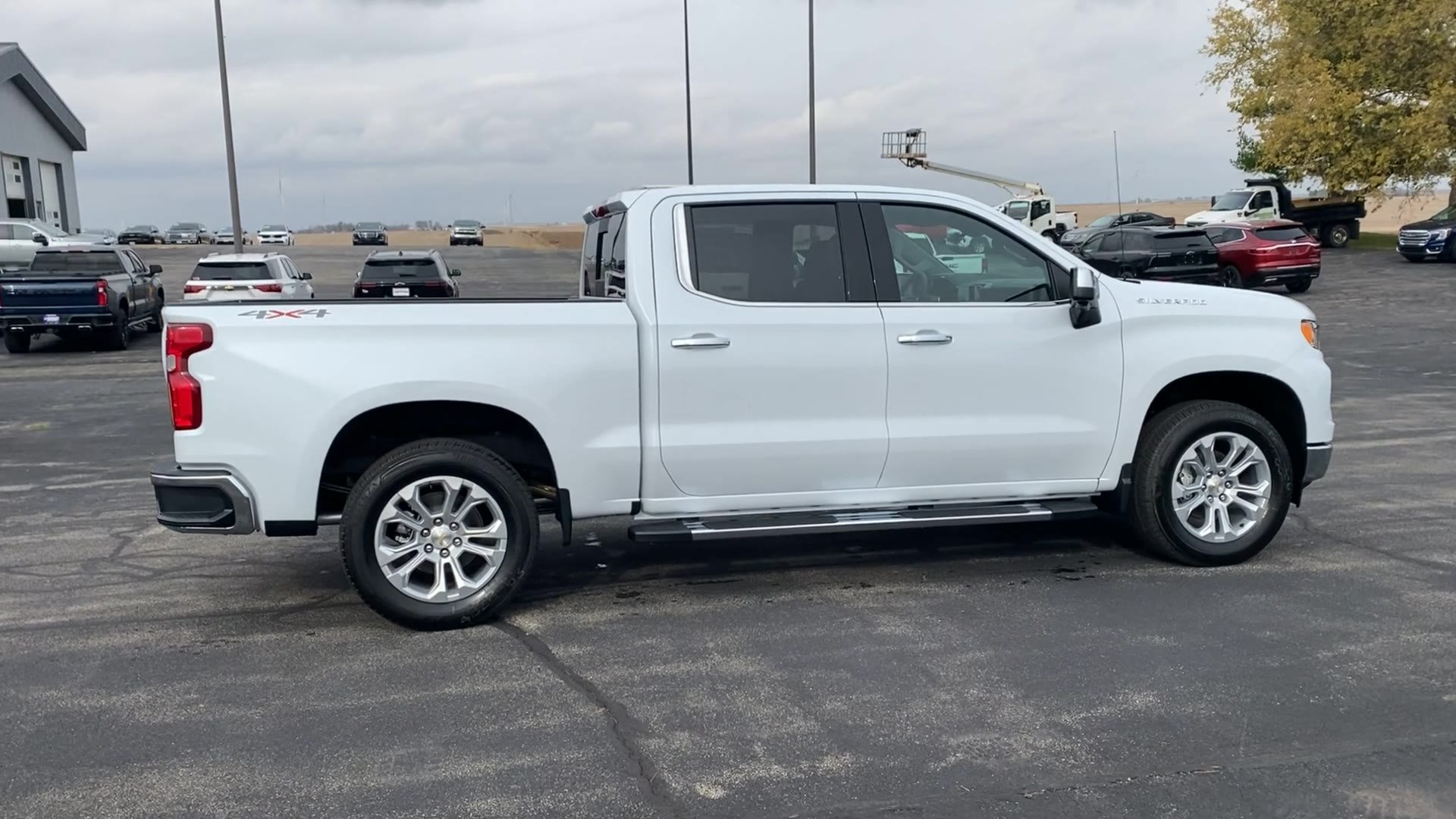2026 Chevrolet Silverado 1500 LTZ - Photo 32