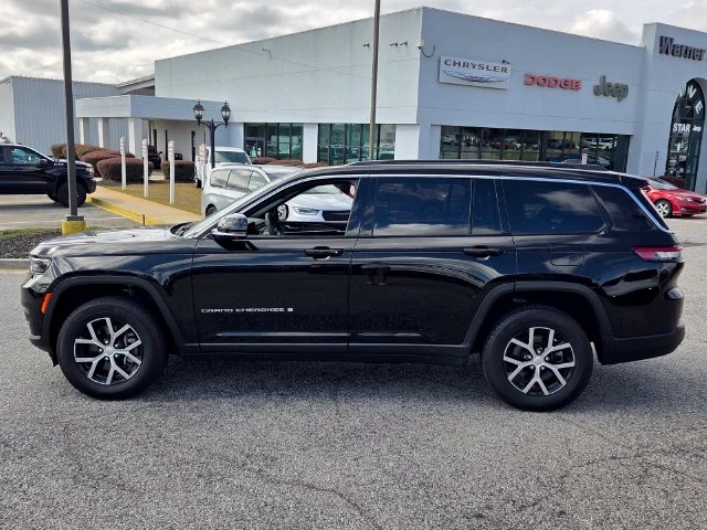Used 2024 Black Jeep Limited image 4