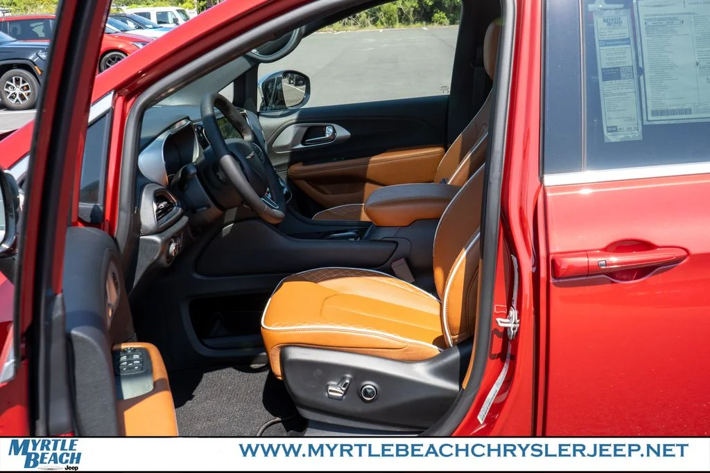 New 2026 Red Hot Pearl-Coat Exterior Paint Chrysler Pinnacle image 19