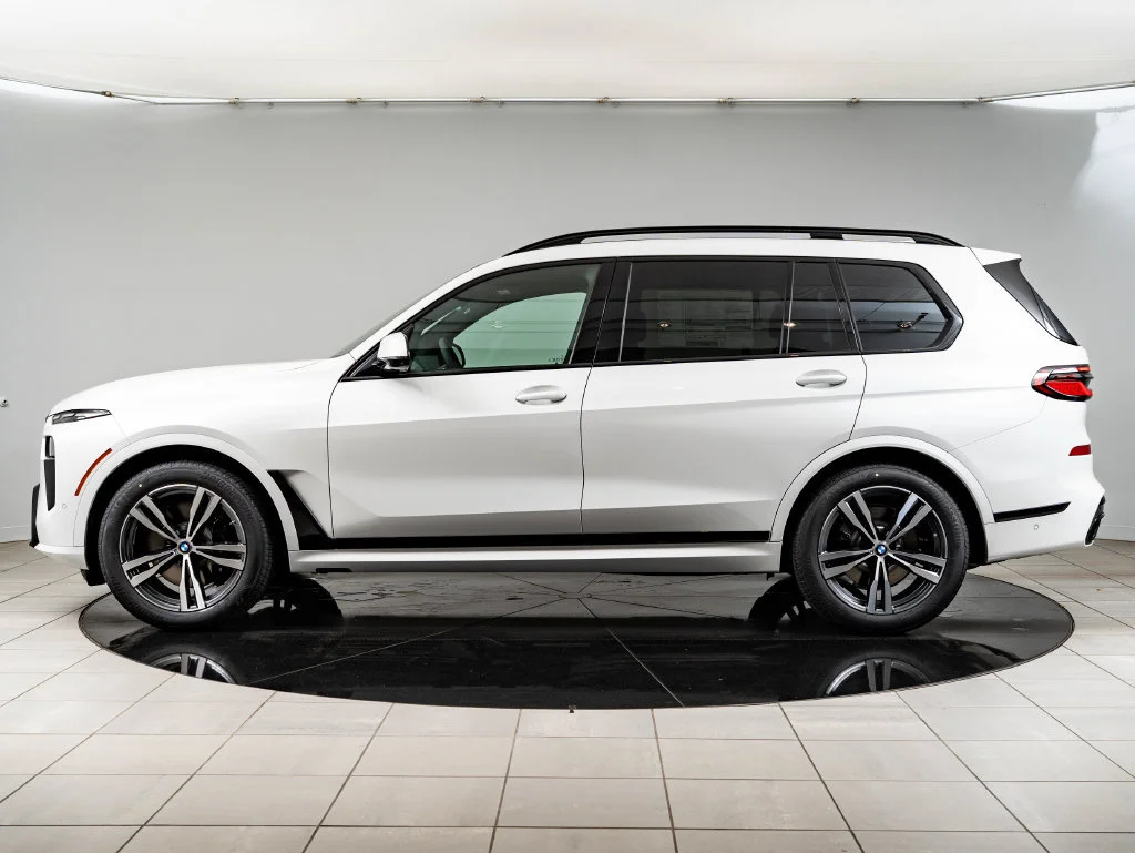 New 2027 White Metallic BMW xDrive40i image 5