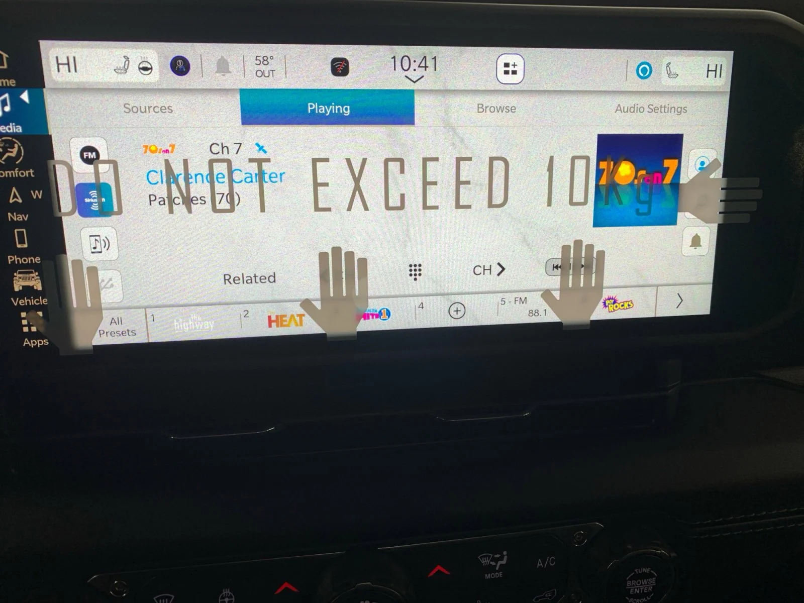 New 2026 Reign Jeep Sahara image 21