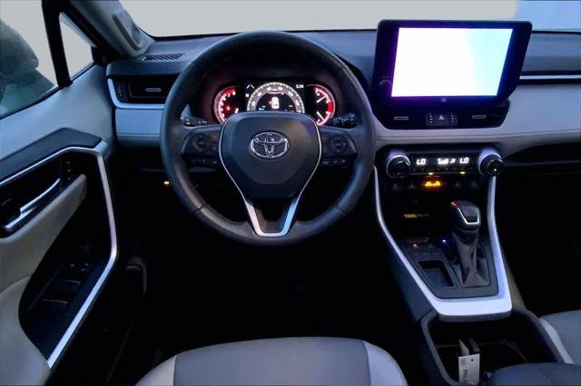 Certified Used 2023 MAGNETIC GRAY MET. Toyota  image 6
