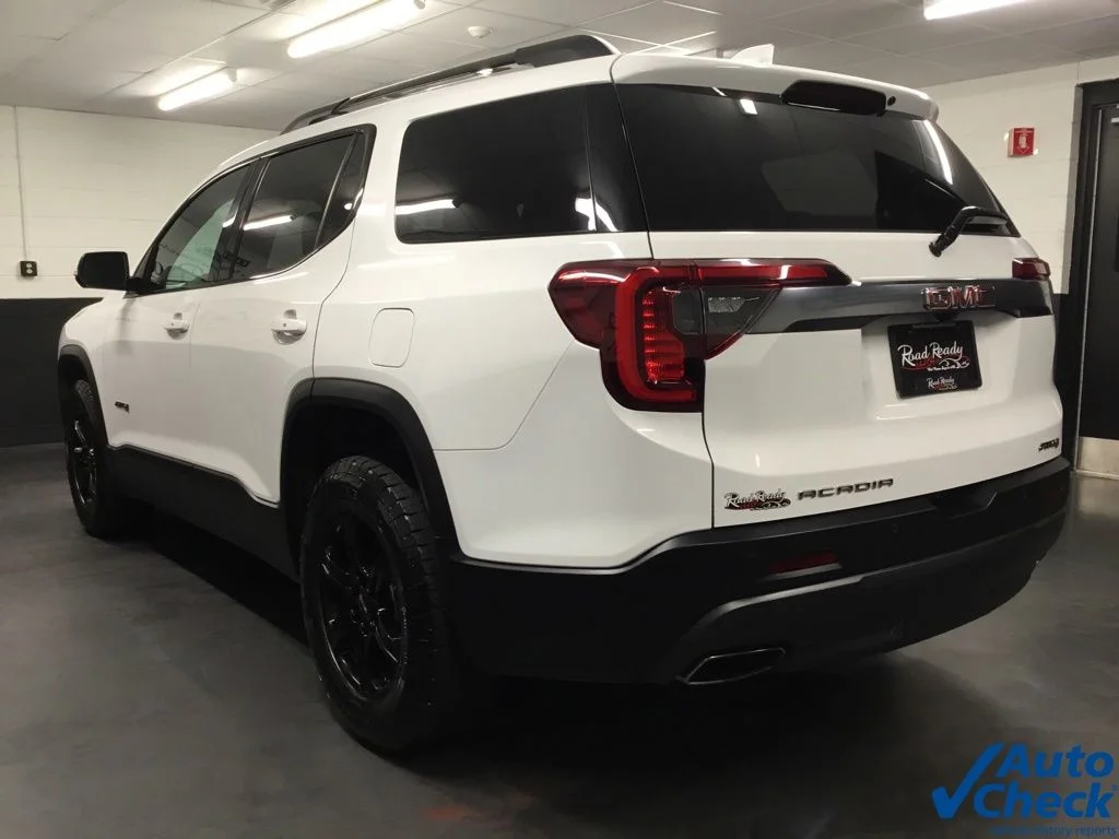 Used 2022 White GMC AT4 image 8