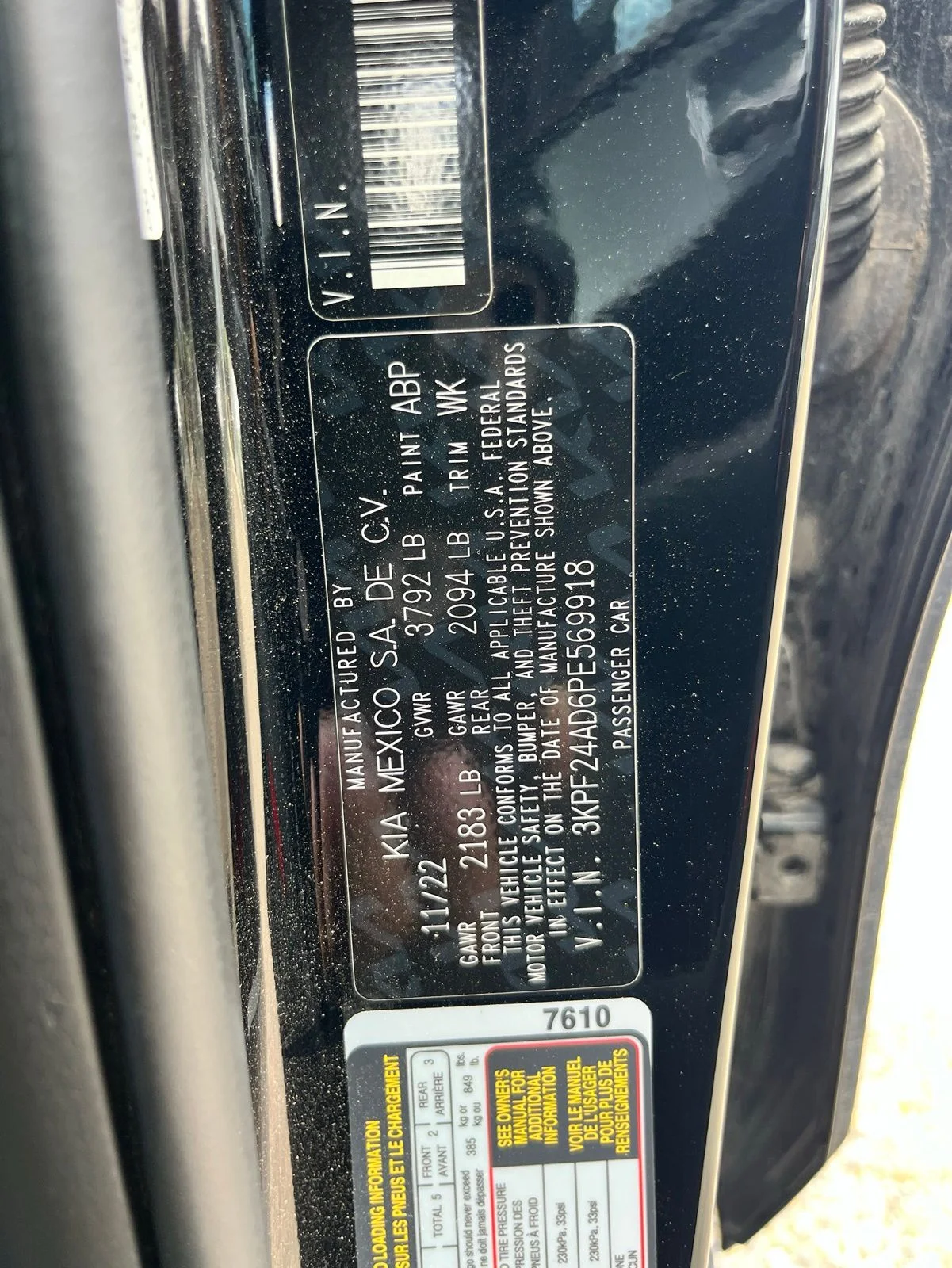 Used 2023 Black Kia LXS image 8