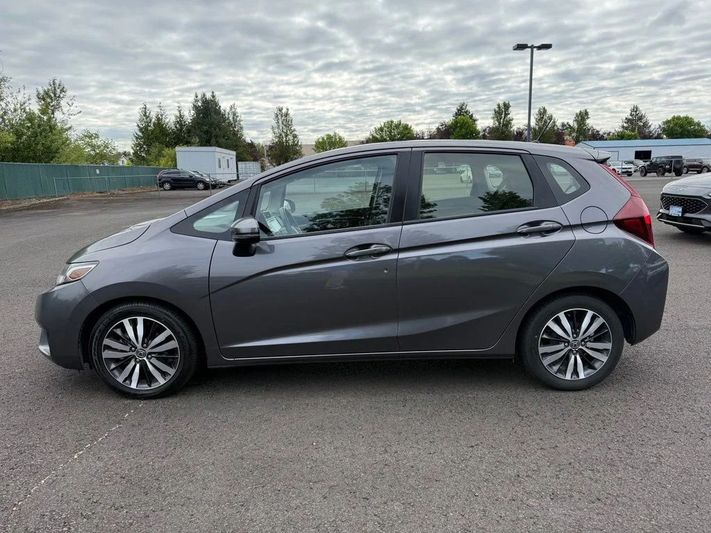 Used 2017 Modern Steel Metallic Honda EX image 4