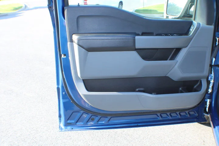 Used 2023  Ford XLT image 6