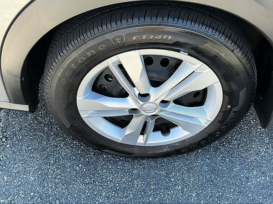 Used 2025 Gun Metallic Nissan S image 7