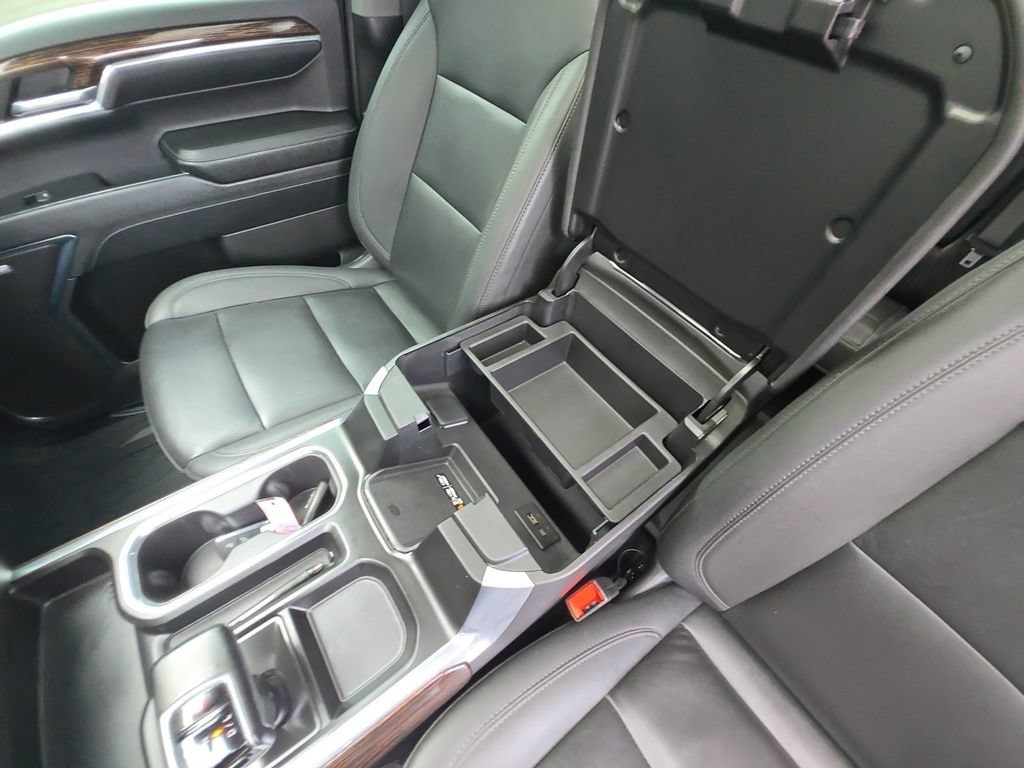 Used 2024 Summit White GMC Elevation image 33