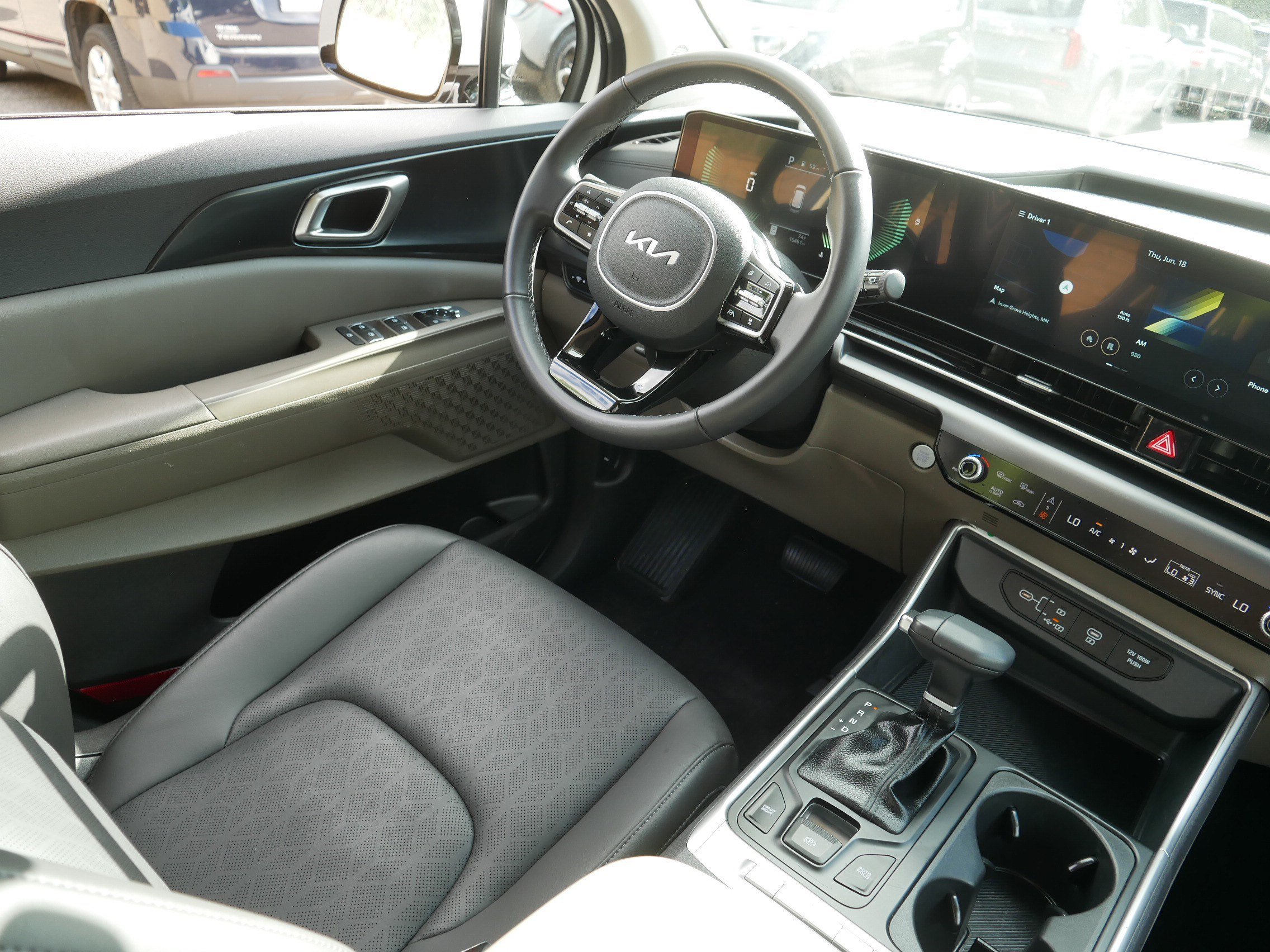 Certified Used 2026 Snow White Pearl Kia LXS image 9