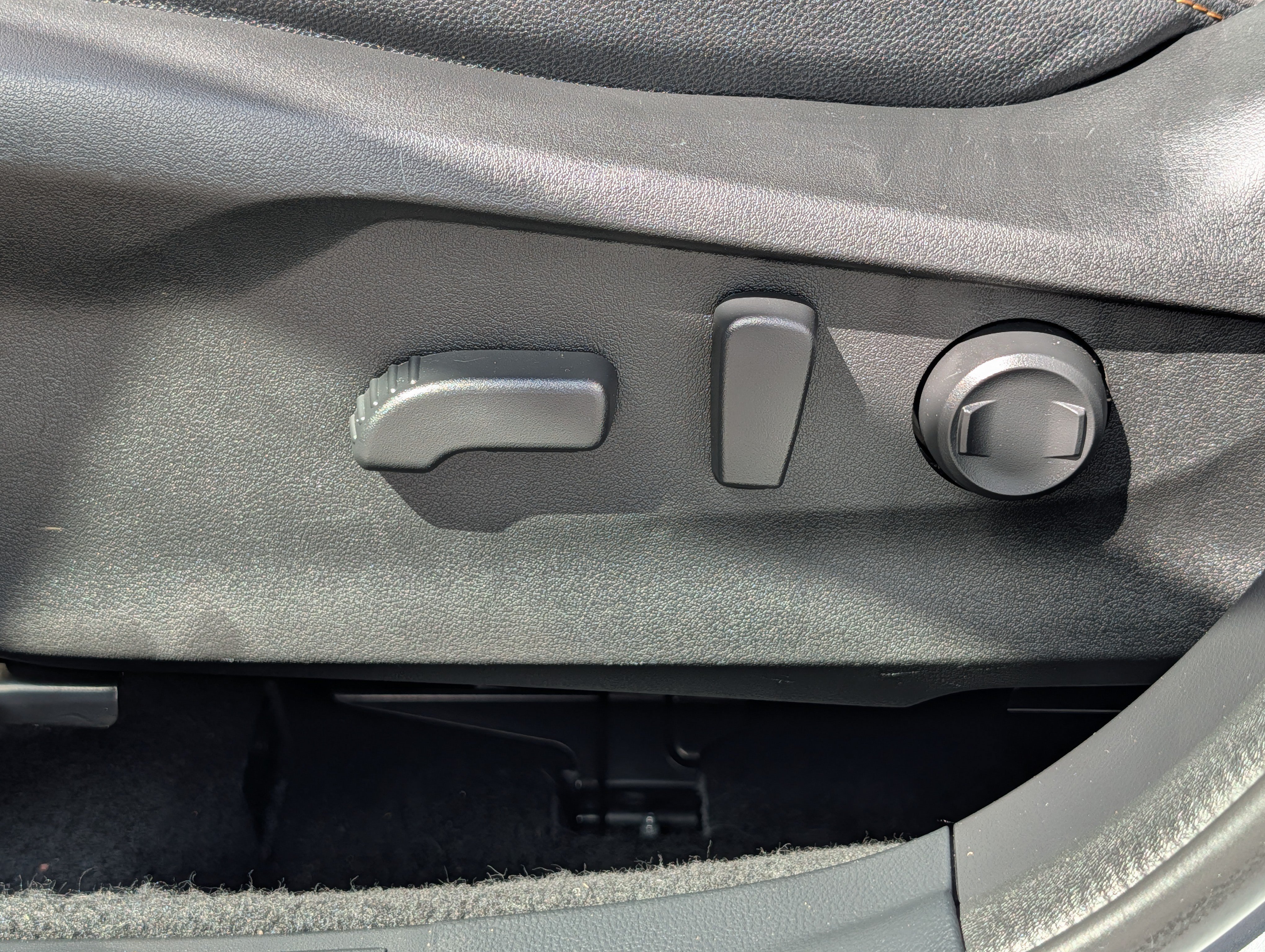 Used 2023 Ice Silver Metallic Subaru Wilderness image 20
