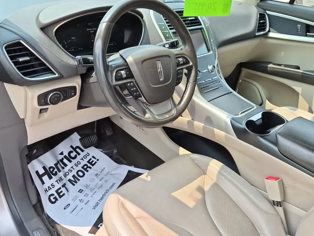 Used 2020 Iced Mocha Lincoln Standard image 11