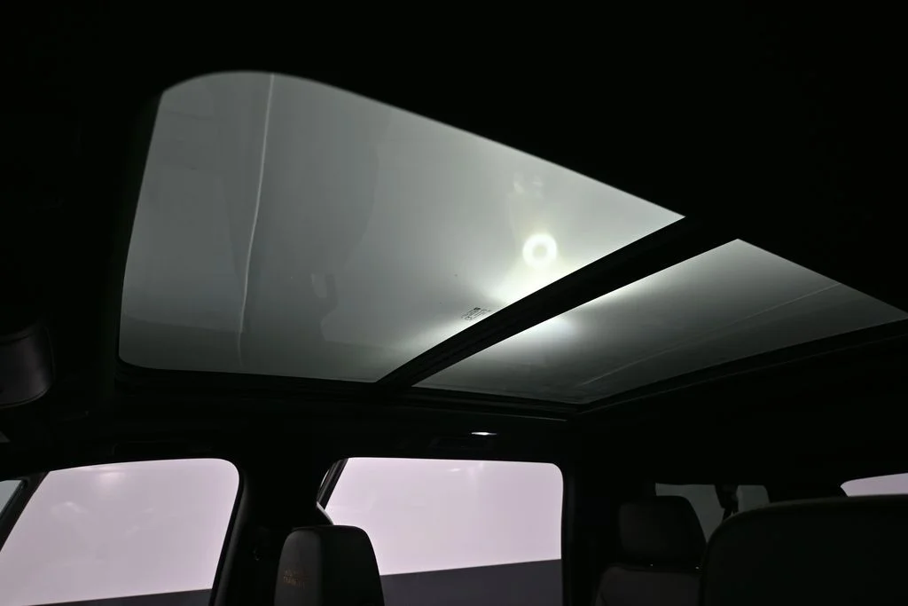 Used 2021 White Chevrolet High Country image 28