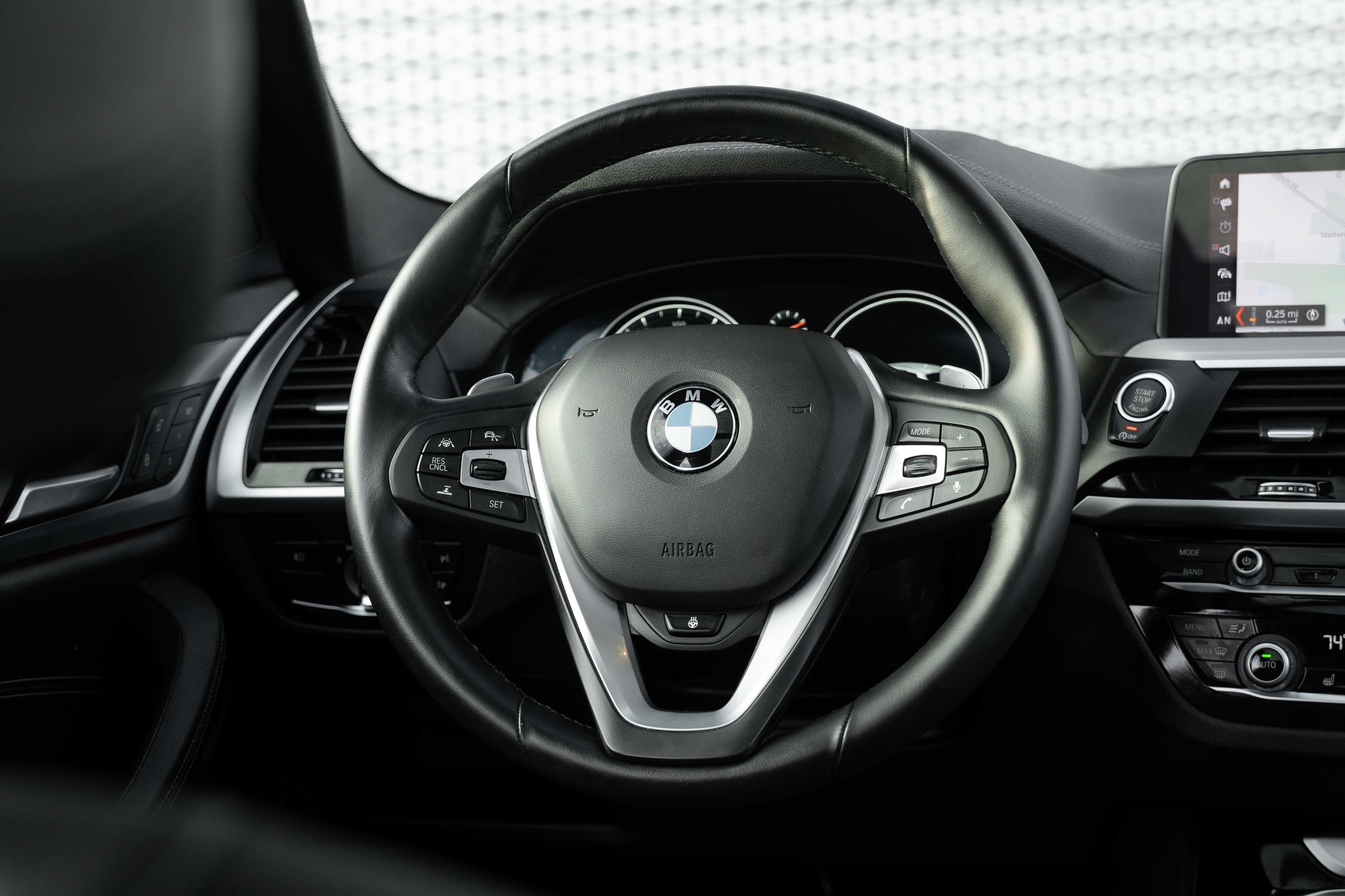 Used 2018 Mineral White Metallic BMW xDrive30i image 9