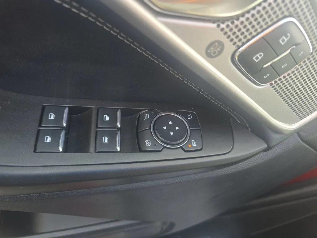 Used 2020 Red Metallic Ford Limited image 36