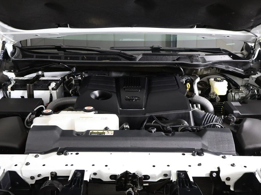 Used 2025 Pearl Toyota Limited image 22