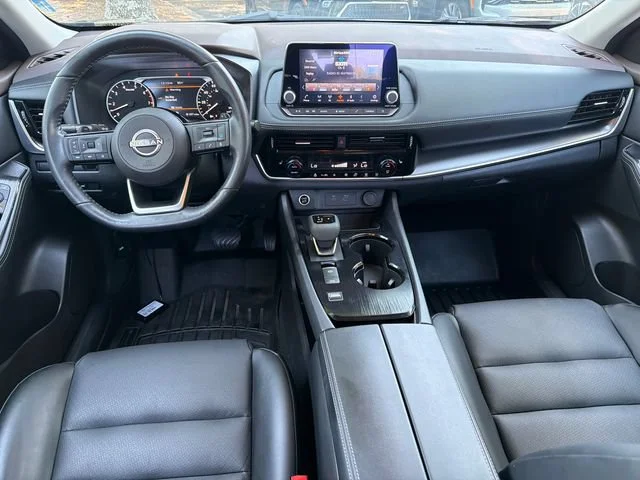 Used 2022 Black Nissan SV FWD image 23