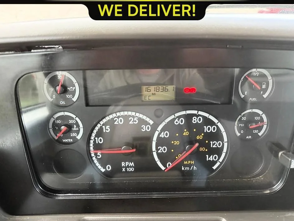Used 2005 White Sterling ACTERRA image 17