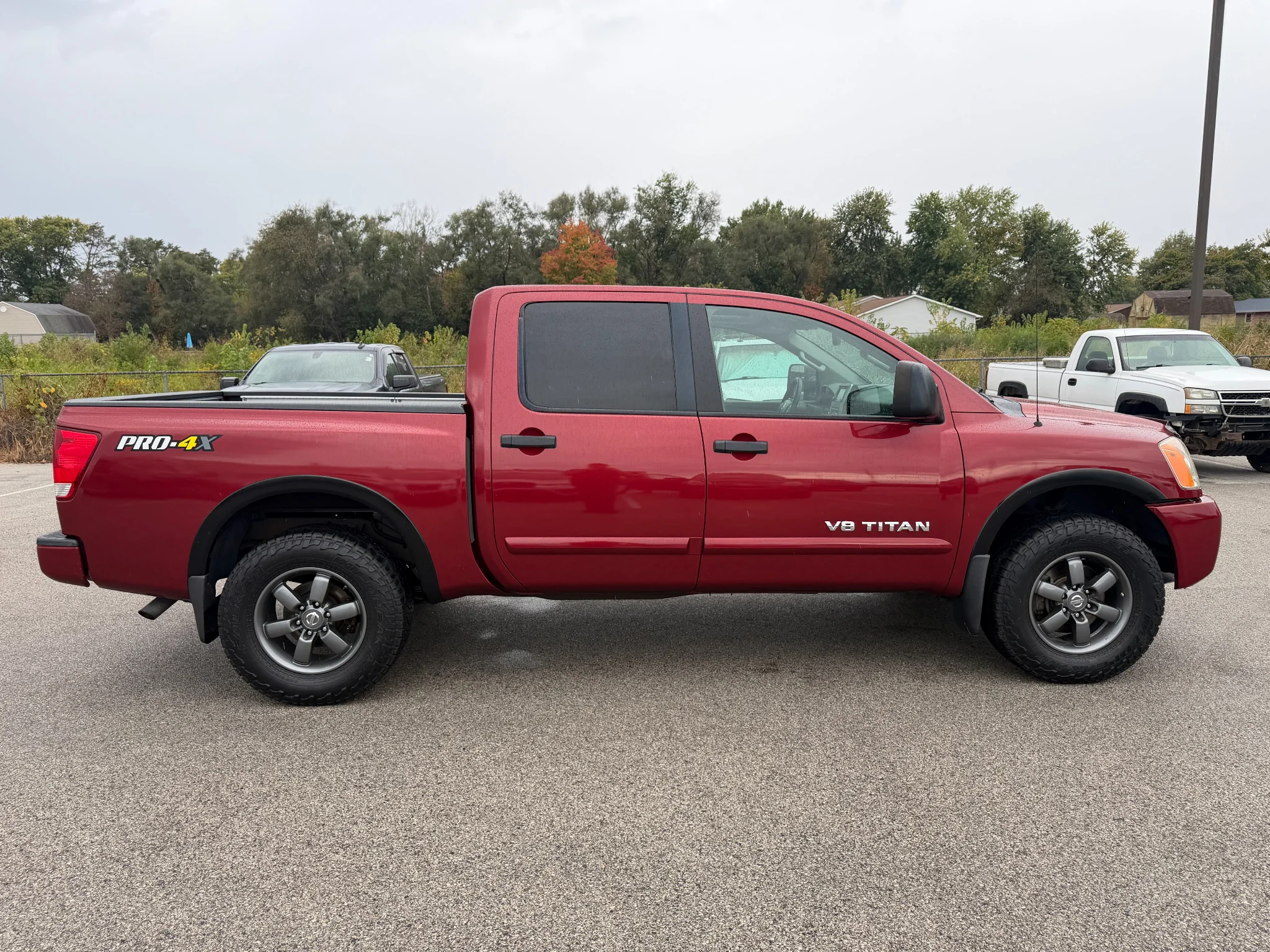 Used 2015 Cayenne Red Nissan PRO-4X image 13