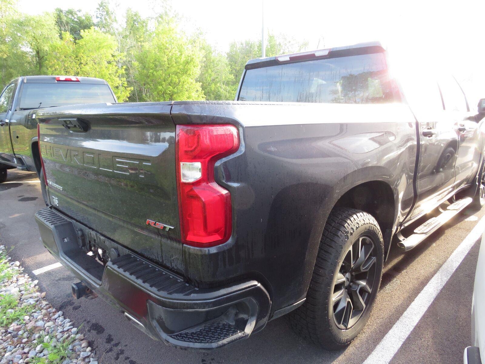 Used 2022 Dark Ash Metallic Chevrolet RST image 10