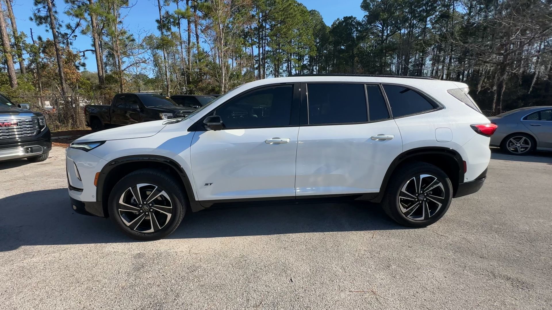 2025 Buick Enclave Sport Touring - Photo 39