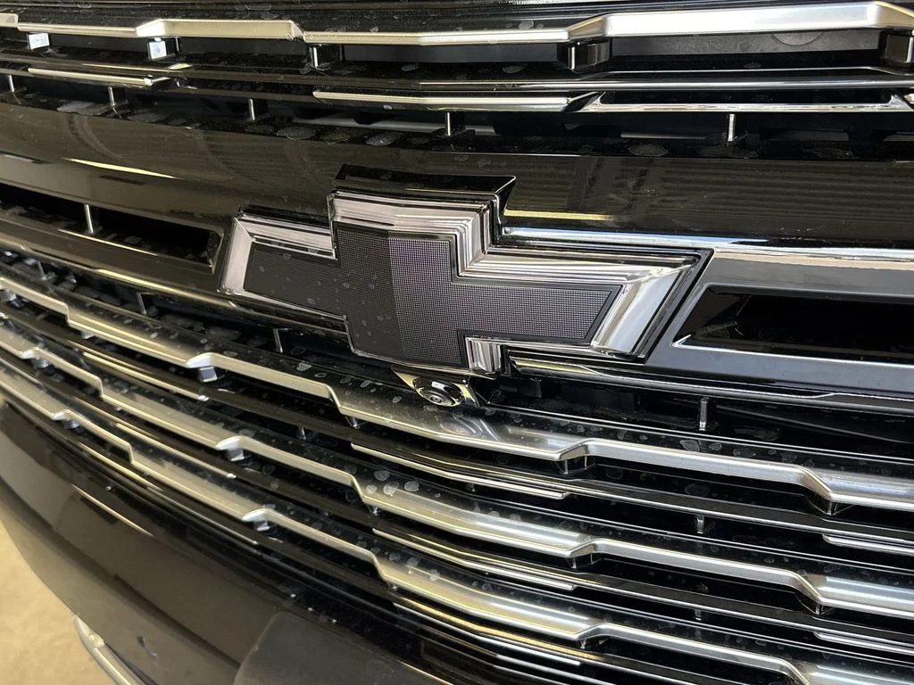 Used 2025 Black Chevrolet High Country image 38