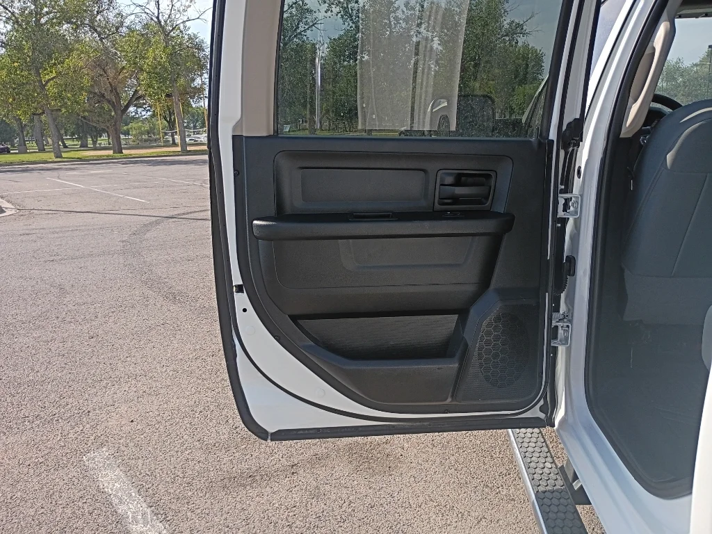 Used 2018 Bright White Clearcoat Ram Tradesman image 17