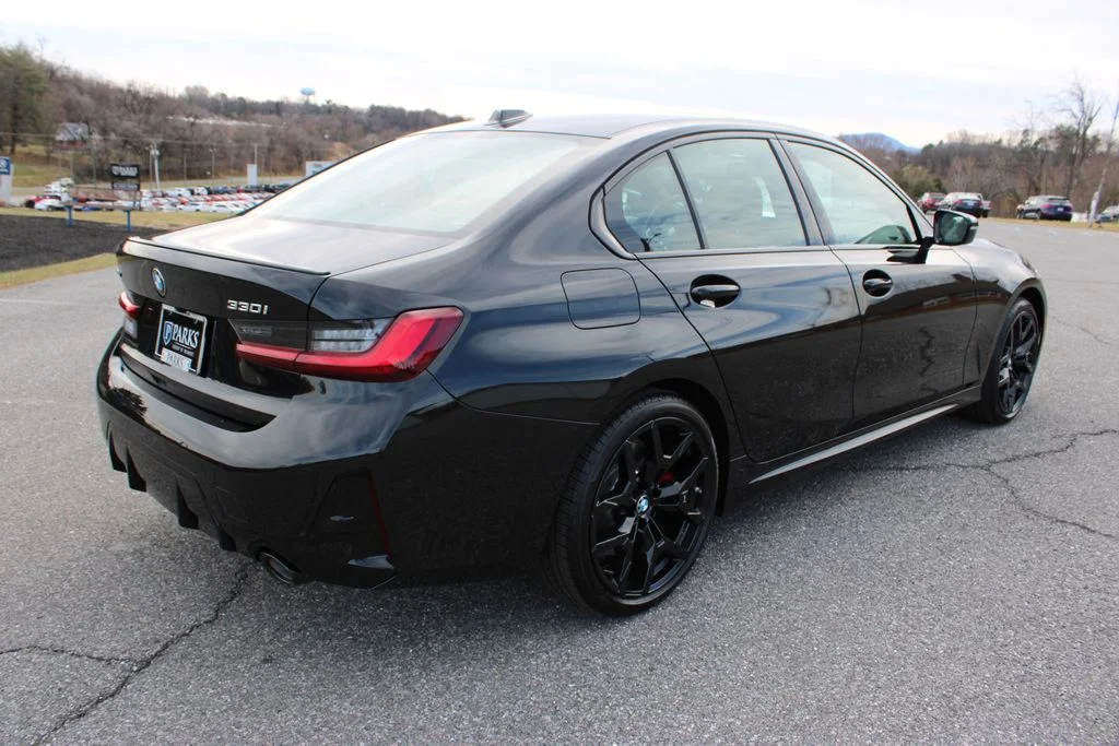 2026 BMW 3 Series 330i - Photo 8