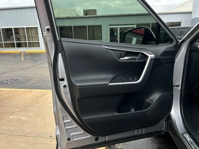 Used 2019 Silver Sky Metallic Toyota Limited image 27