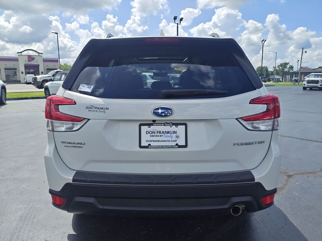 Used 2023 White Subaru Limited image 4