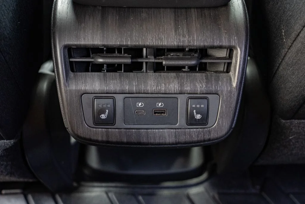 Used 2023 Black Nissan EVOLVE+ image 9