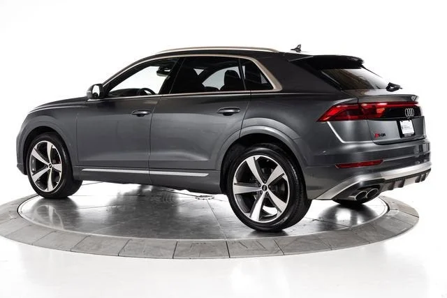 Used 2024 Daytona Gray Pearl Effect Audi 4.0T Prestige image 3
