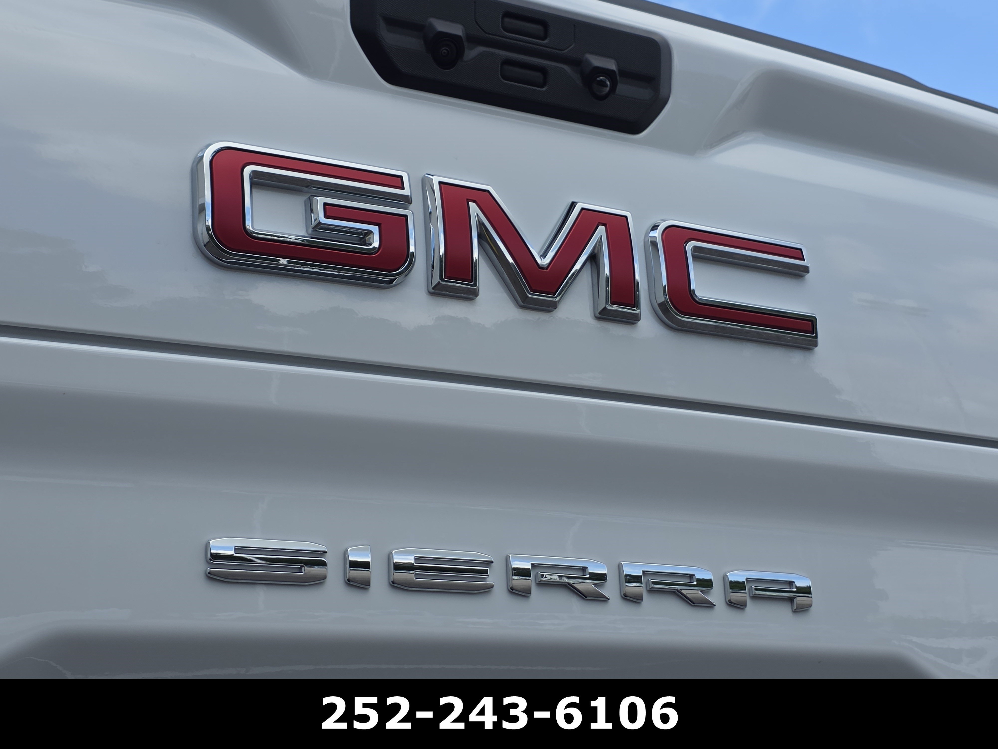 Used 2026 Summit White GMC AT4 image 47