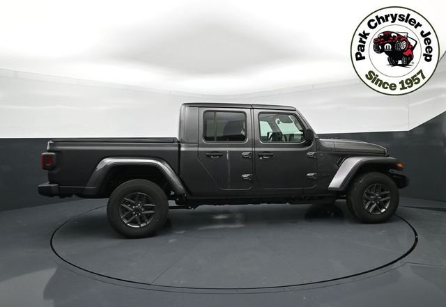 New 2026 Granite Crystal Metallic Clear-Coat Exterior Paint Jeep Sport S image 6