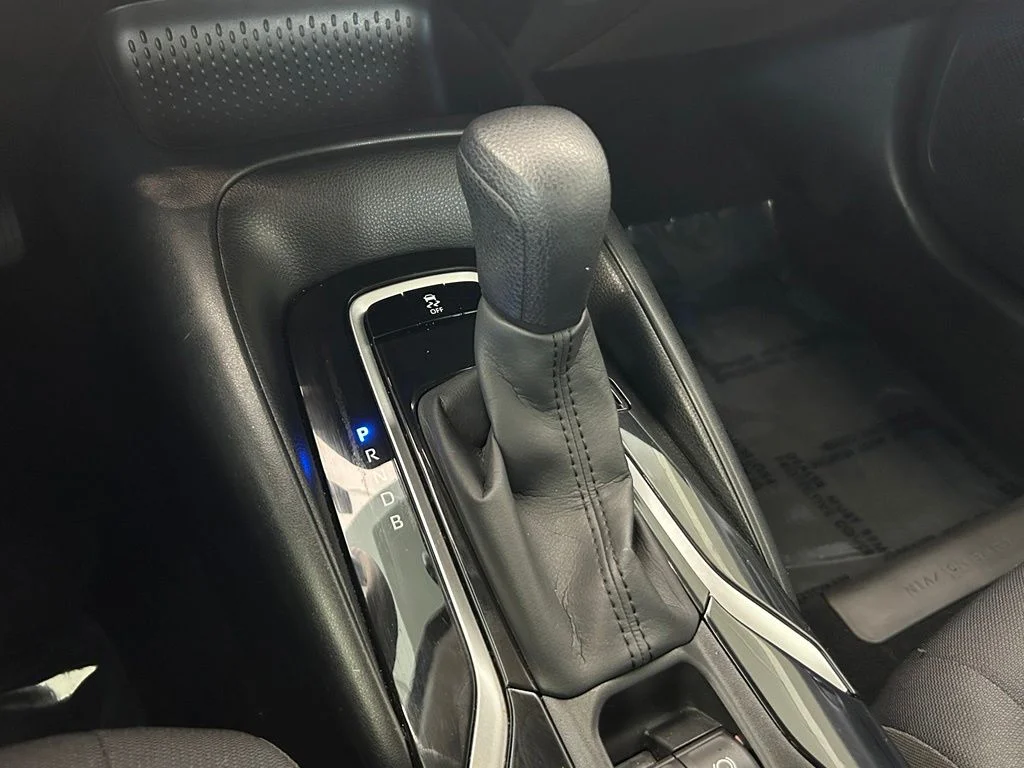 Certified Used 2022 White Toyota LE image 14