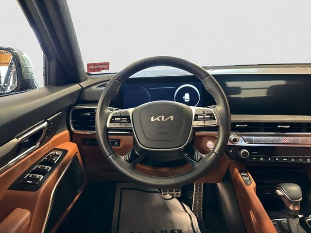 Used 2025 Green Kia SX-Prestige X-Line image 13