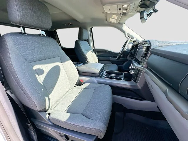 Used 2025 White Ford XLT image 27