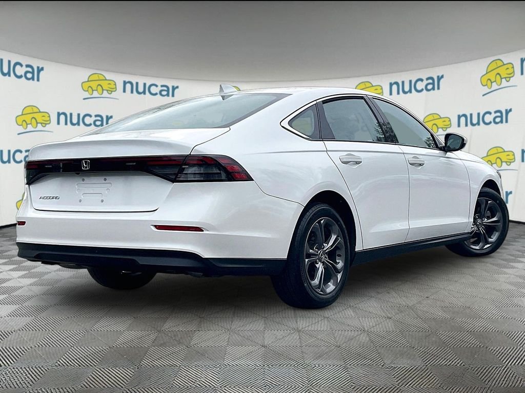 Used 2023 White Honda EX image 6