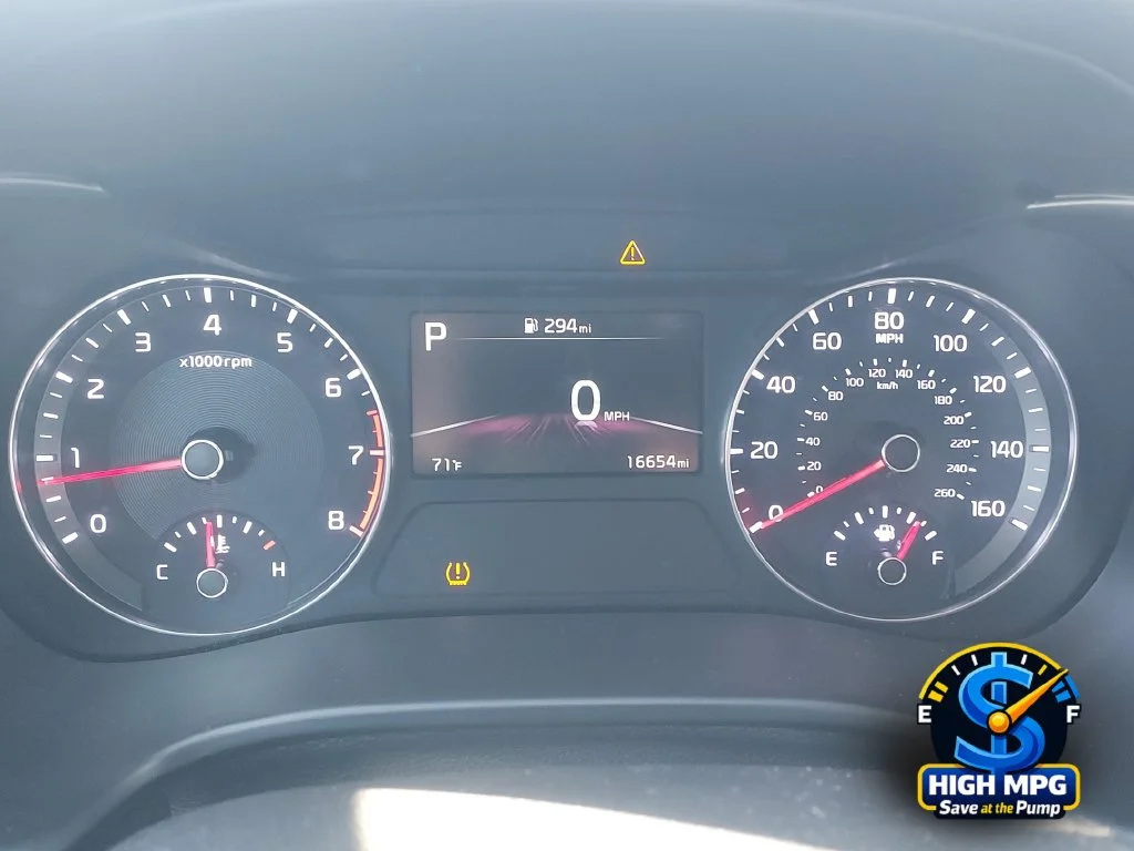 Used 2023 Red Kia LXS image 25