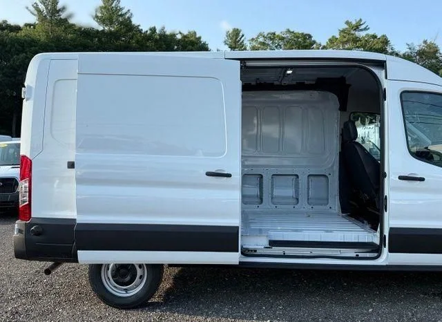 New 2026 Oxford White Ford Cargo Van image 4