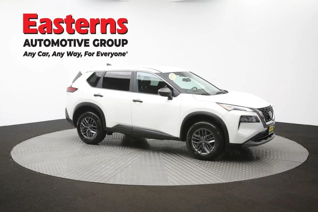 Used 2023 White Nissan S image 49