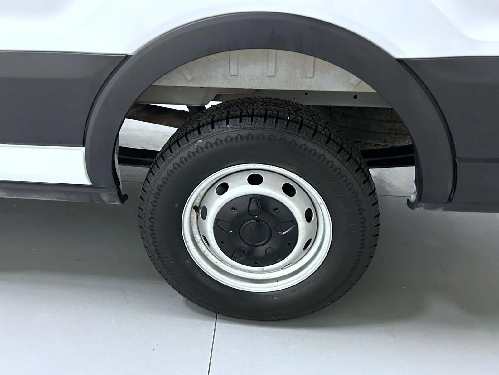 Used 2025 White Ford Base image 21