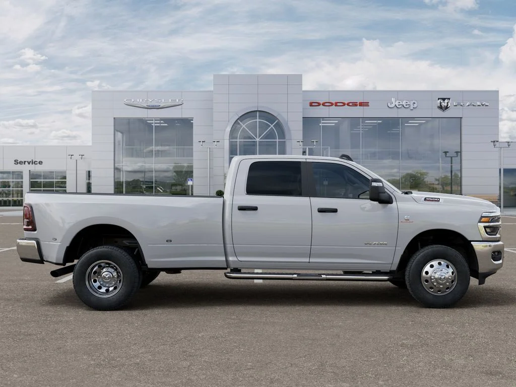 New 2026 Bright White Clear-Coat Exterior Paint RAM Big Horn image 21