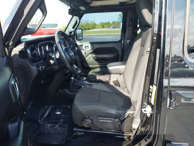Used 2022 Black Jeep Unlimited Sport Altitude image 18