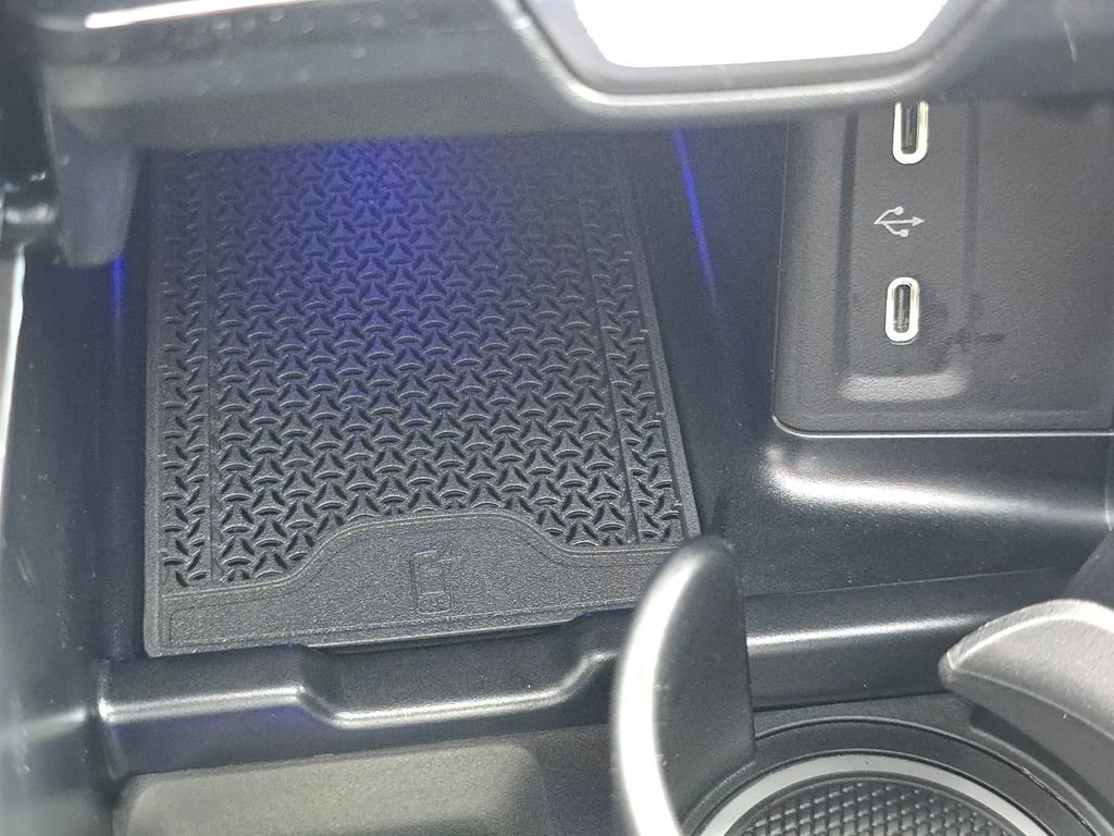 New 2026 Graphite Grey Metallic Mercedes-Benz GLC 300 image 32