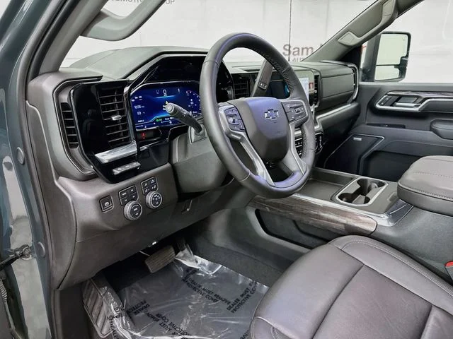 Used 2025 Gray Chevrolet LTZ image 10