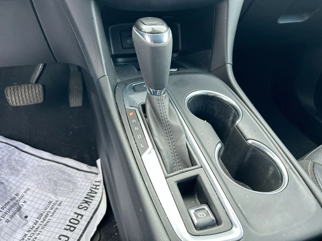 Used 2020 White Chevrolet Premier image 20