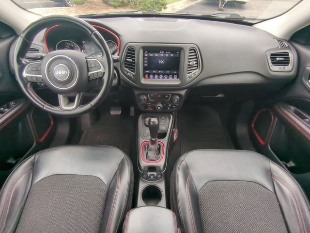 Used 2020 Silver Jeep Trailhawk image 17