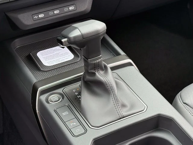 New 2027 Brown Kia X-Line S image 19