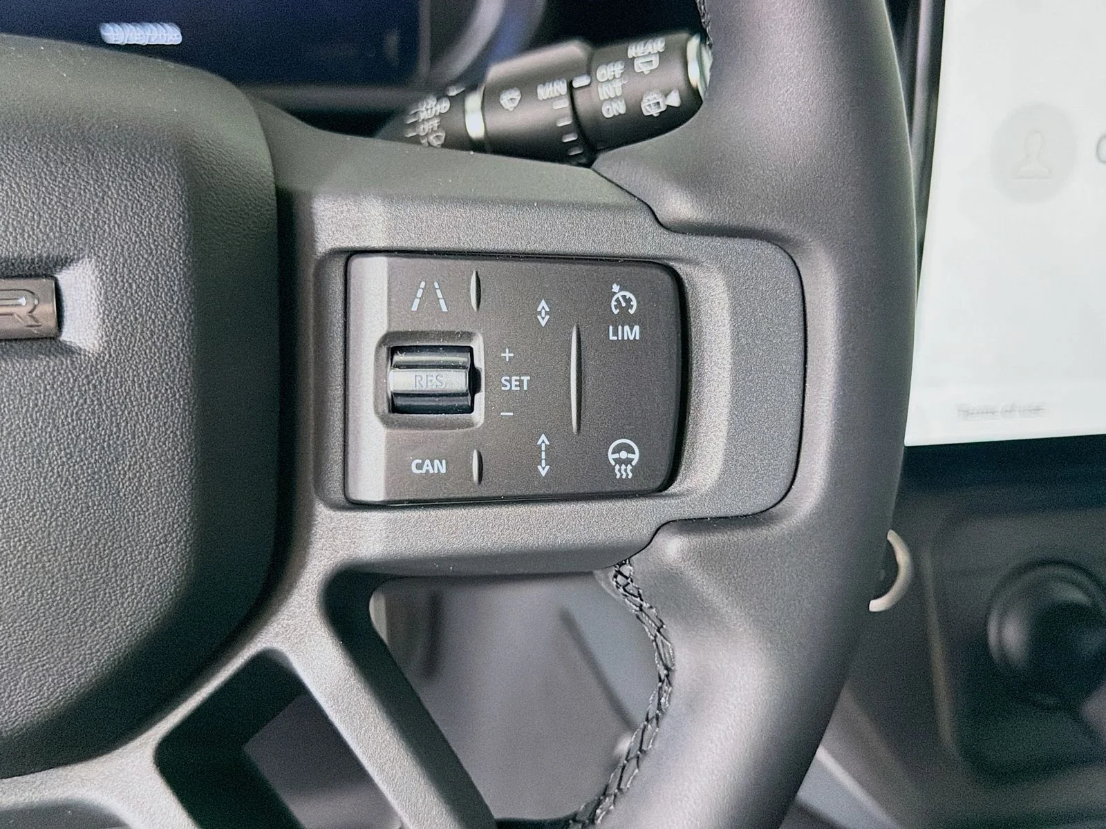 New 2026 Fuji White Land Rover S image 13