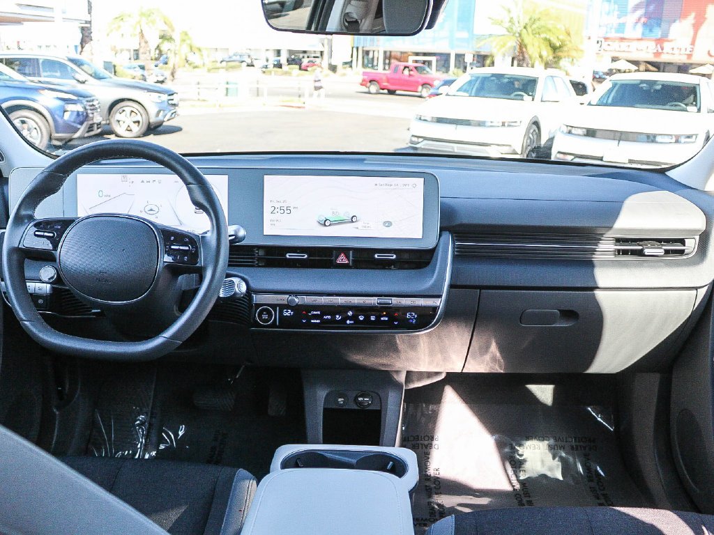Used 2024 Green Hyundai SEL image 13